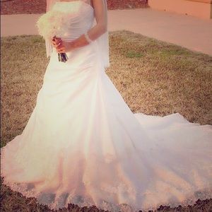 Wedding gown